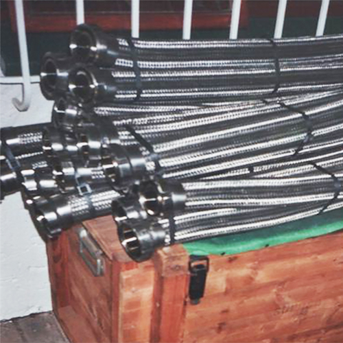 Braided hose with DIN fittings